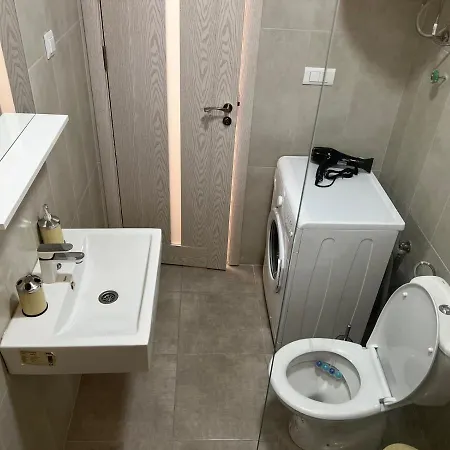 Golden Parrot アパート