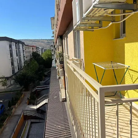 Golden Parrot Apartment Podgorica